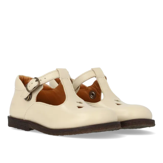 Angulus Mary Jane cœurs découpés chaussures enfant cuir